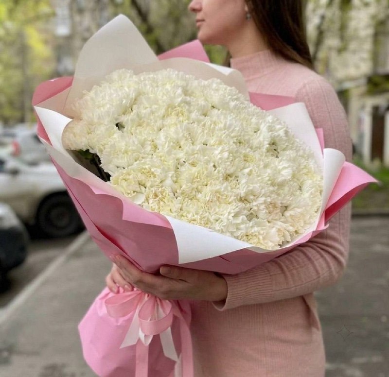 Моно-букет из белых диантусов